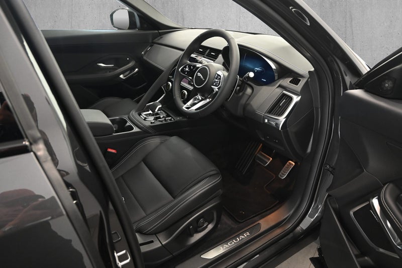2025 Jaguar E-PACE P250 R-Dynamic Se 2. image 2