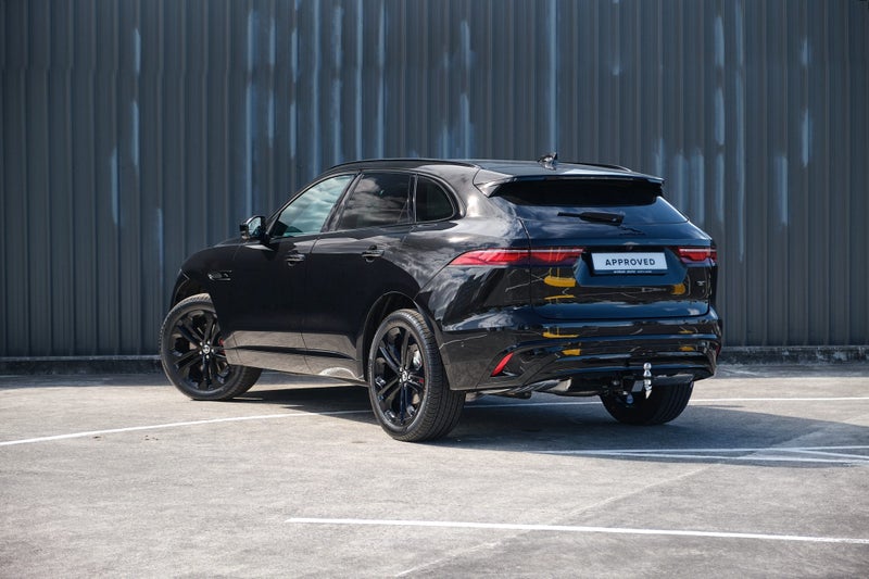 2025 Jaguar F-PACE P250 90th Anniversary Edition image 2