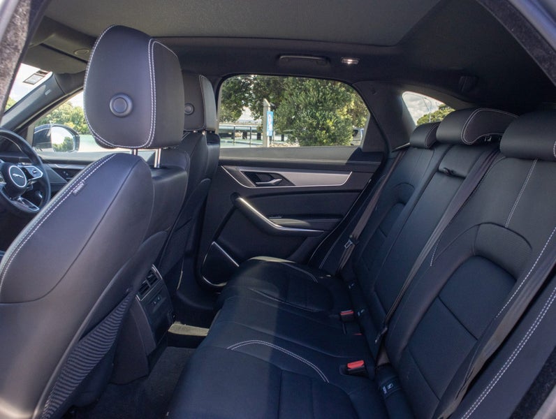 2025 Jaguar F-PACE P250 Dynamic SE image 5