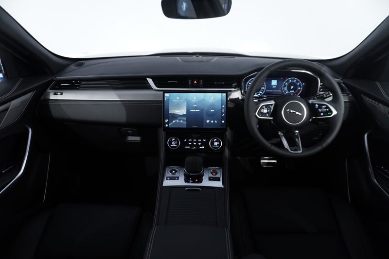 2025 Jaguar F-PACE P250 R-DYNAMIC SE, 2.0 TURBO... image 4