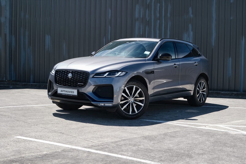 2025 Jaguar F-PACE P250 R-Dynamic SE image 2