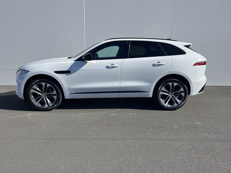 2025 Jaguar F-PACE P250 R-Dynamic SE image 5
