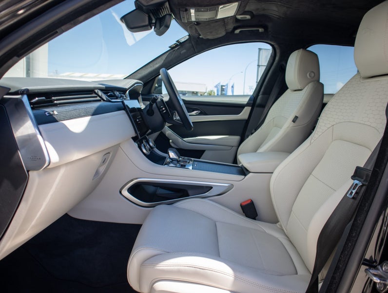 2025 Jaguar F-PACE P400E R-Dynamic HSE image 3