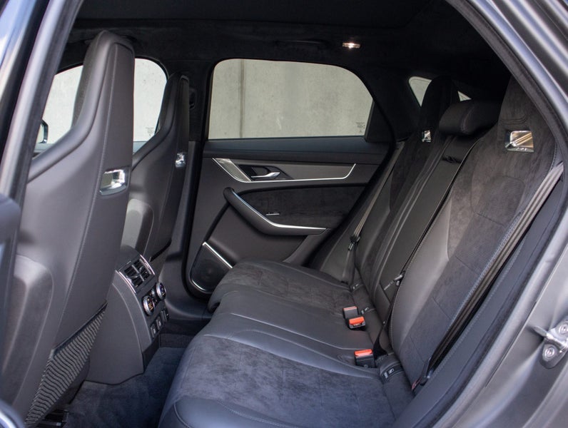 2025 Jaguar F-PACE SVR 575 Edition image 5