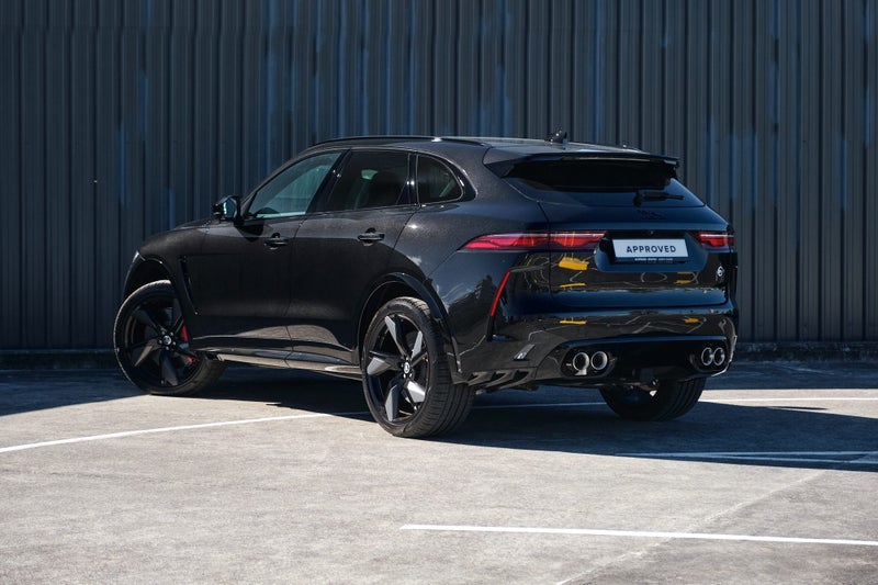 2025 Jaguar F-PACE SVR 575 Edition image 2