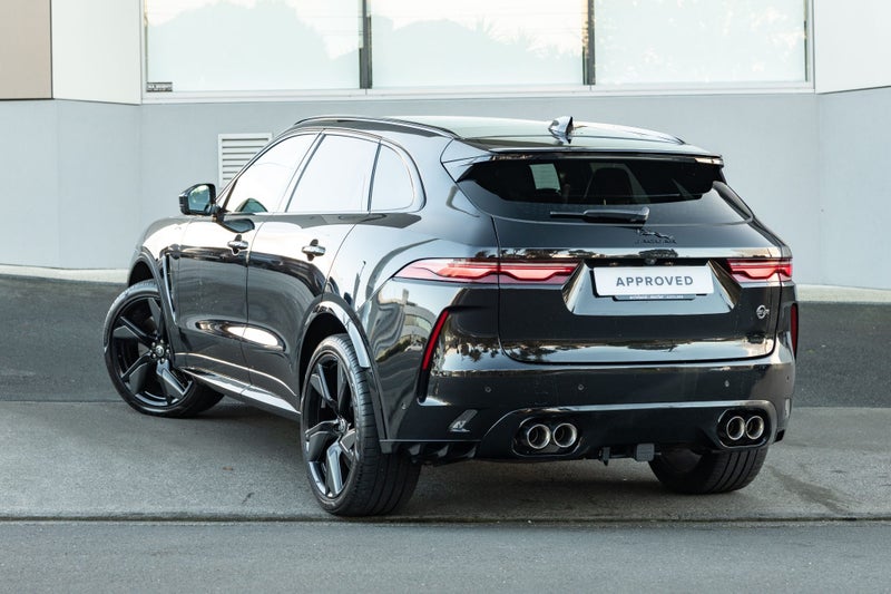 2025 Jaguar F-PACE SVR 575 Edition image 2