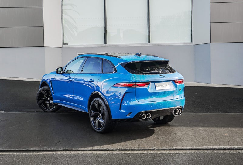 2025 Jaguar F-PACE SVR 575 Edition image 2