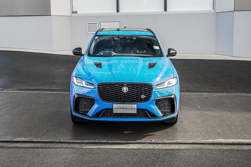 2025 Jaguar F-PACE SVR 575 Edition image 5
