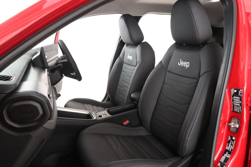 2025 Jeep Avenger Launch Edition 54KWH image 5