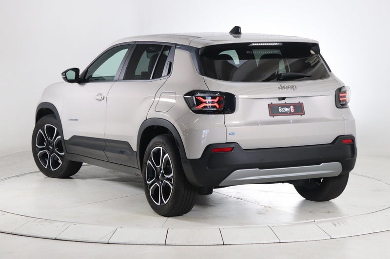 2025 Jeep Avenger Limited EFWD image 4