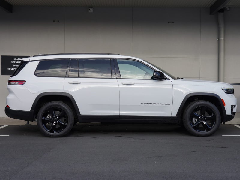2025 Jeep Grand Cherokee L Limited Midnight Edi... image 2