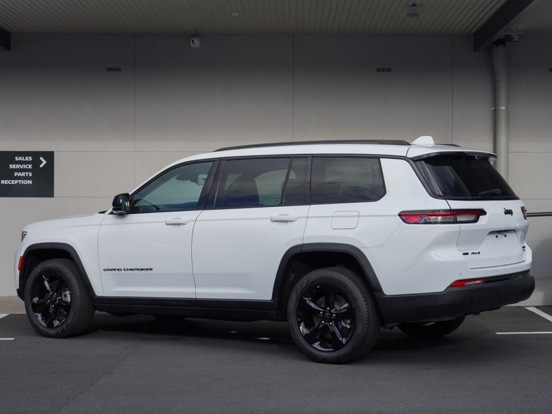 2025 Jeep Grand Cherokee L Limited Midnight Edi... image 3
