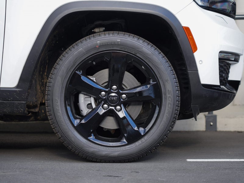 2025 Jeep Grand Cherokee L Limited Midnight Edi... image 5