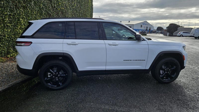 2025 Jeep Grand Cherokee Limited 3.6 4X image 3