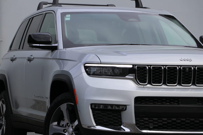 2025 Jeep Grand Cherokee Limited 5-Seat 3.6P image 3