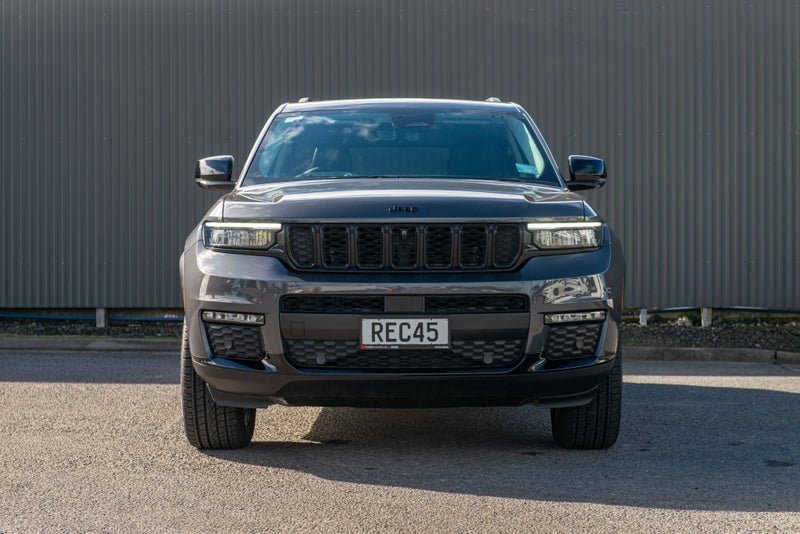 2025 Jeep Grand Cherokee Limited 5-Seat 3.6P image 2