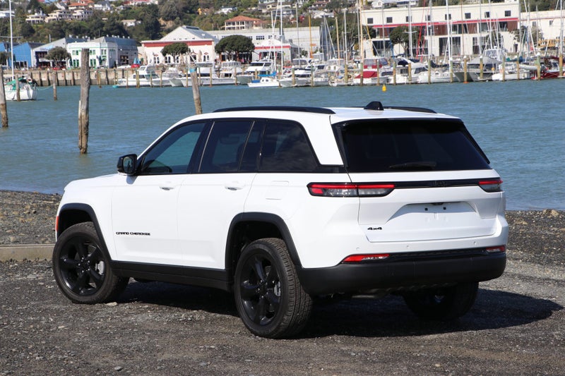 2025 Jeep Grand Cherokee Limited 5-Seat 3.6P (B... image 2