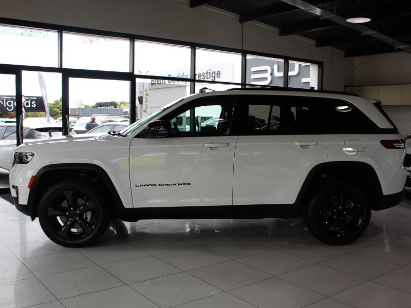 2025 Jeep Grand Cherokee Limited 5-Seat image 3