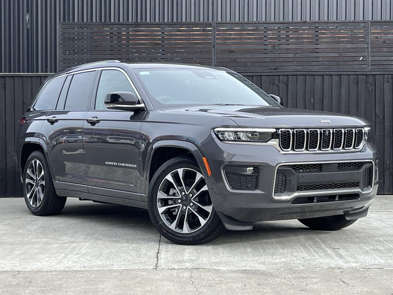 2025 Jeep Grand Cherokee Overland image 1