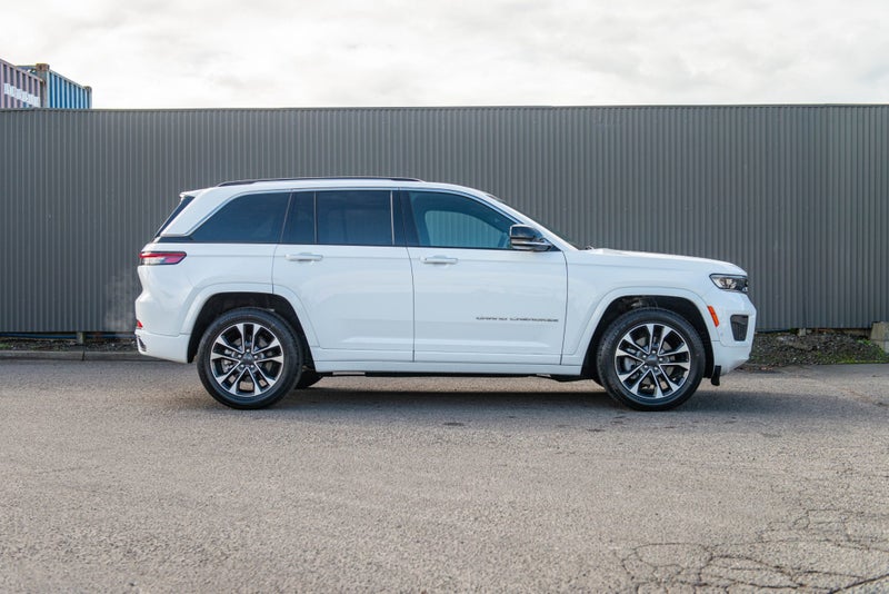 2025 Jeep Grand Cherokee Overland 3.6P/4Wd image 3