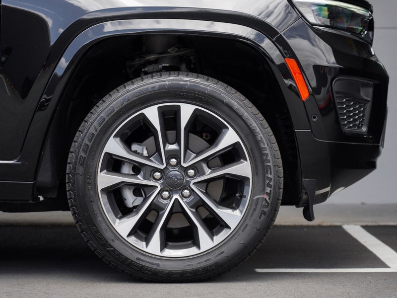 2025 Jeep Grand Cherokee Overland 5 Seat 3.6P 8... image 4