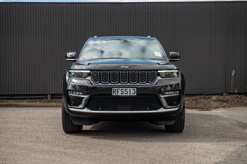 2025 Jeep Grand Cherokee Summit Phev 5 Seat image 2
