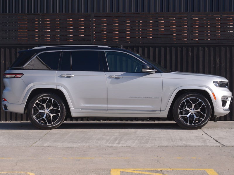 2025 Jeep Grand Cherokee Summit Reserve image 2