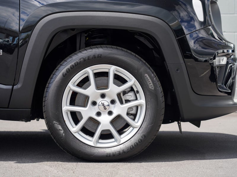 2025 Jeep Renegade Limited 4XE 1.3PHEV 4WD 9A 5... image 5