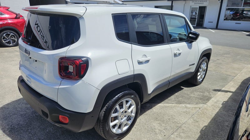 2025 Jeep Renegade Ltd PHEV image 5