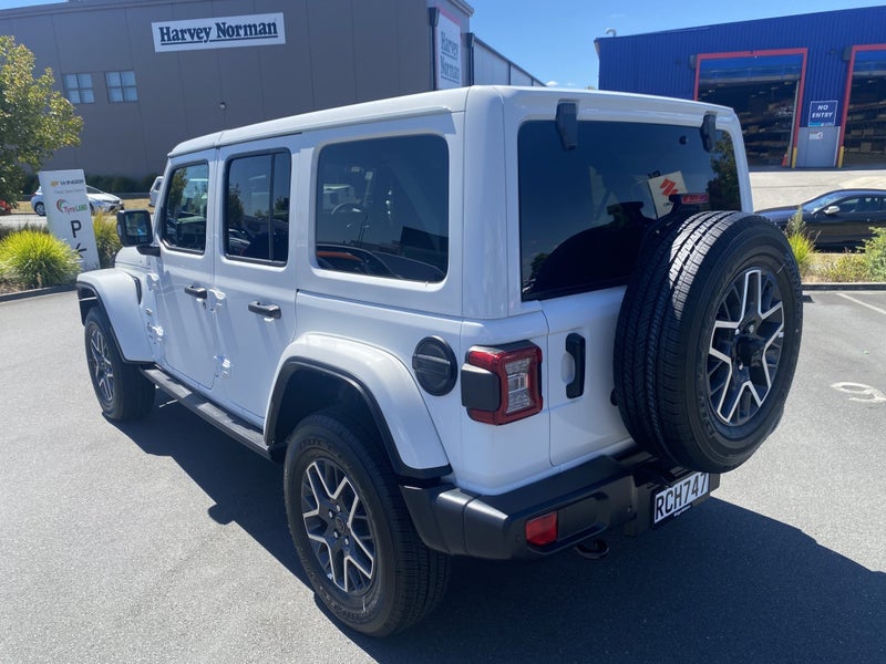 2025 Jeep Wrangler 2.0 Overland Petrol Auto image 4