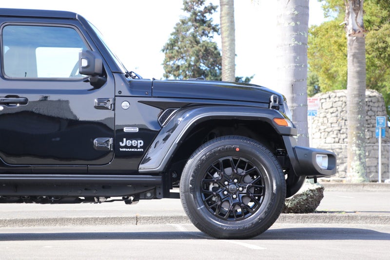2025 Jeep Wrangler JL Overland 2.0P 4WD 4Dr image 4