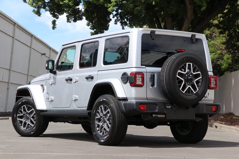 2025 Jeep Wrangler JL Overland 2.0P 4WD 4Dr image 2