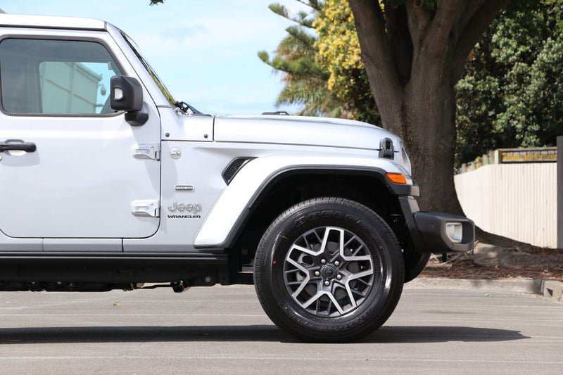 2025 Jeep Wrangler JL Overland 2.0P 4WD 4Dr image 4
