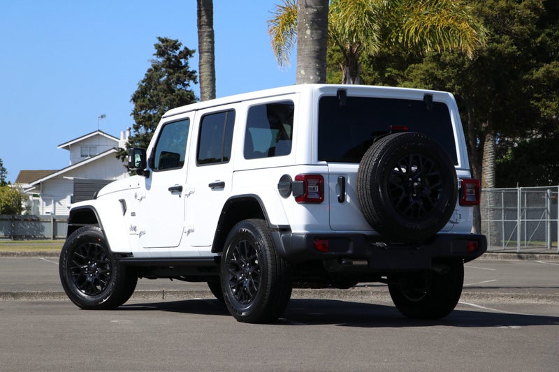 2025 Jeep Wrangler JL Overland 2.0P 4WD 4Dr image 2