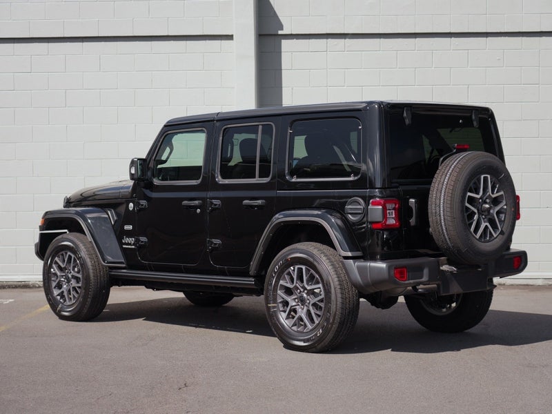 2025 Jeep Wrangler JL Overland 2.0P 4WD 4Dr Wagon image 2