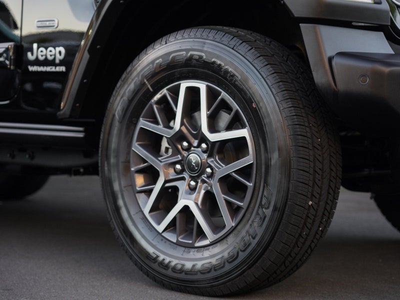 2025 Jeep Wrangler JL Overland 2.0P 4WD 4Dr Wagon image 5