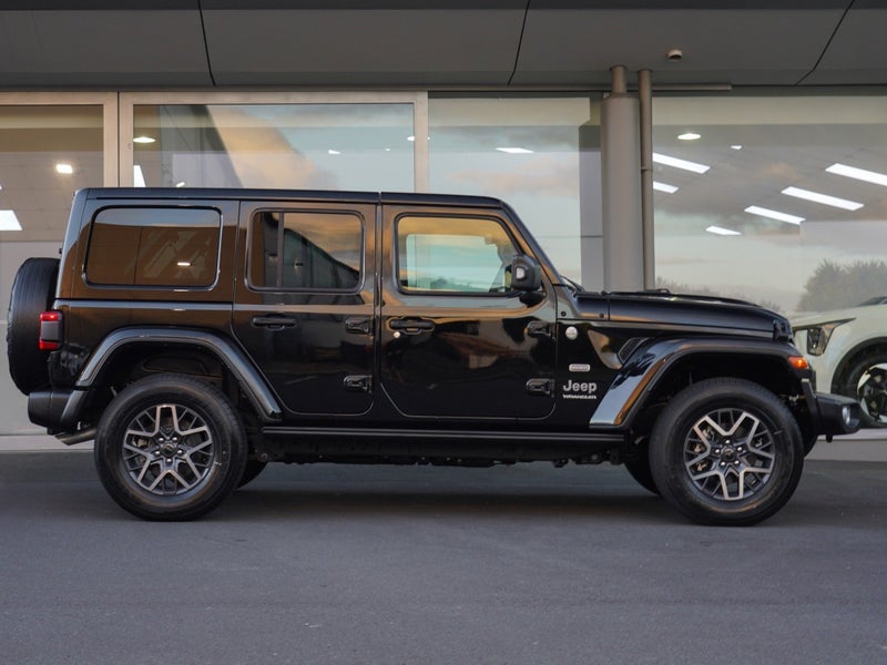 2025 Jeep Wrangler JL Overland 2.0P 4WD 4Dr Wagon image 3