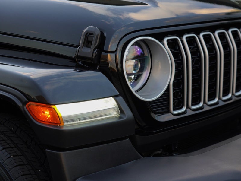 2025 Jeep Wrangler JL Overland 2.0P 4WD 4Dr Wagon image 4