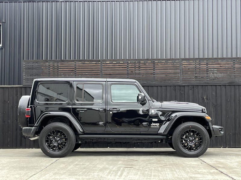 2025 Jeep Wrangler Overland image 2