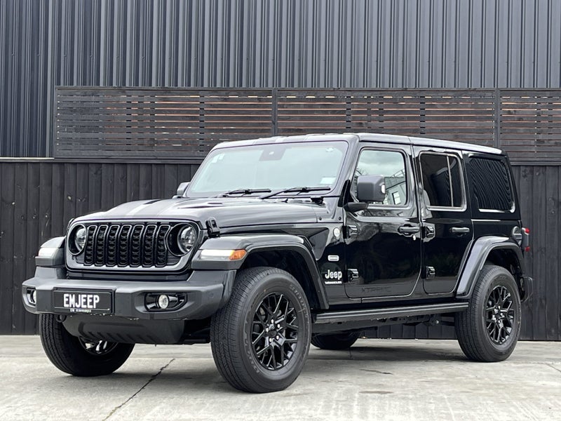 2025 Jeep Wrangler Overland image 5
