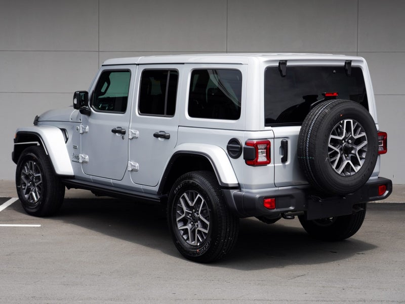 2025 Jeep Wrangler Overland MY25 2.0P 4WD 4Dr W... image 2