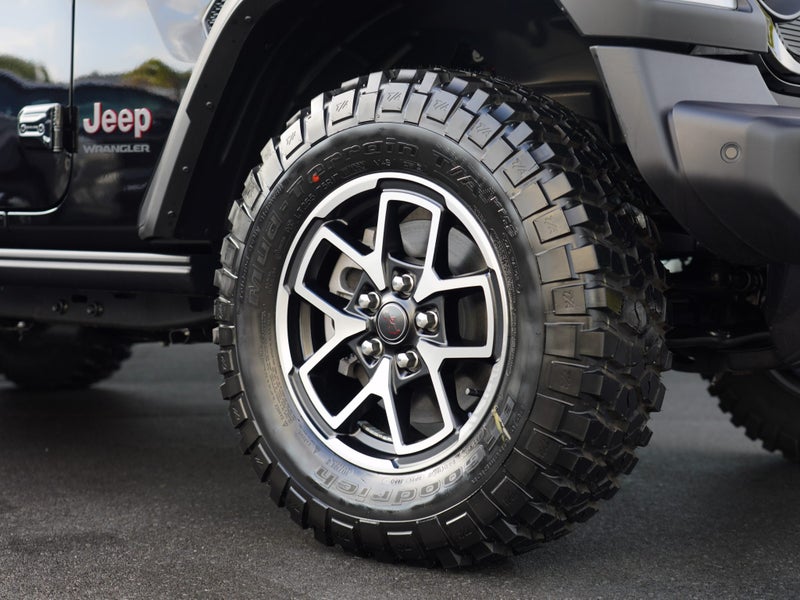 2025 Jeep Wrangler Rubicon 2.0P 4WD 8A 4Dr Wagon image 4