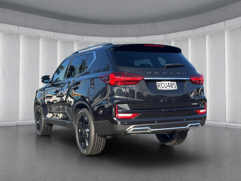 2025 KGM Rexton SACHI - 4WD - LEATHER image 5