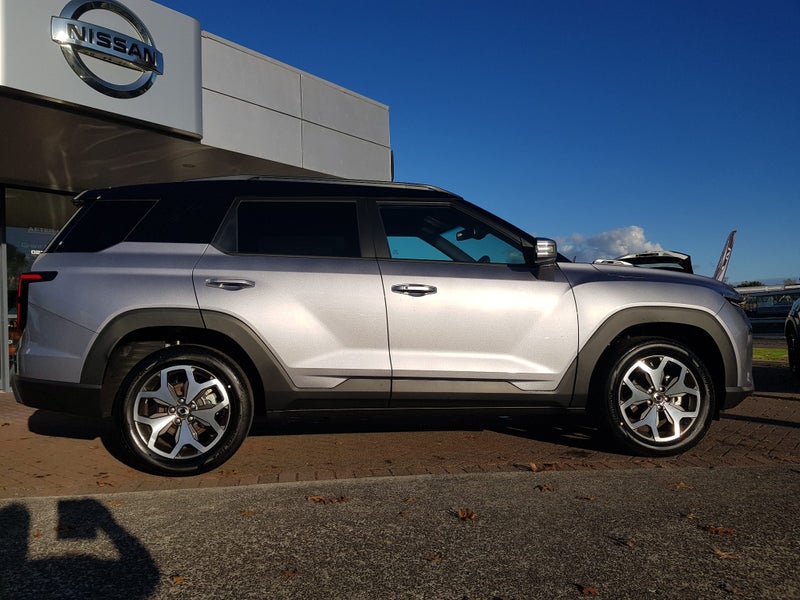 2025 KGM Torres 2WD AUTO image 3