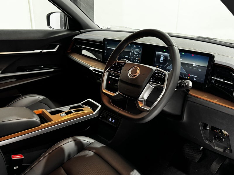 2025 KGM Torres 4WD TOP-SPEC! image 4