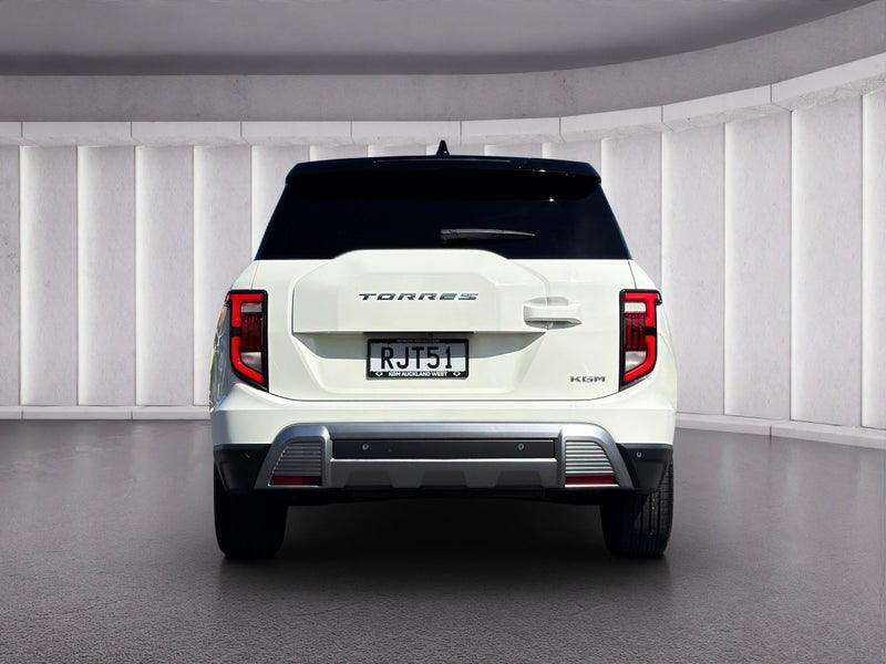 2025 KGM Torres EX DEMO image 5