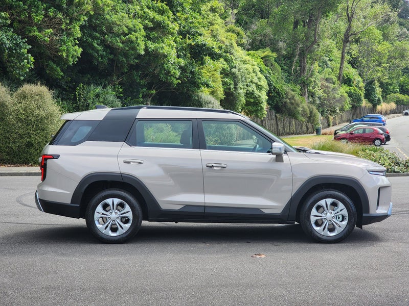 2025 KGM Torres Hybrid image 5