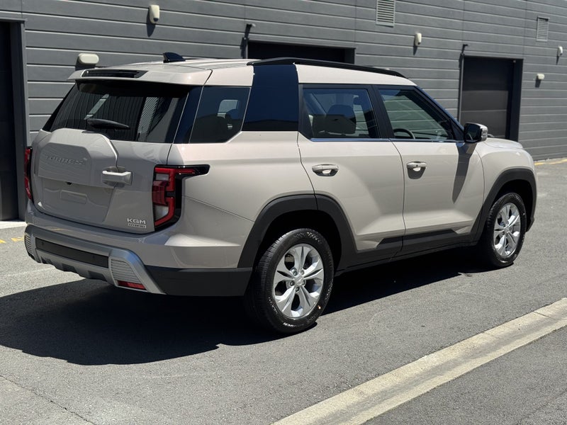 2025 KGM Torres Hybrid image 4