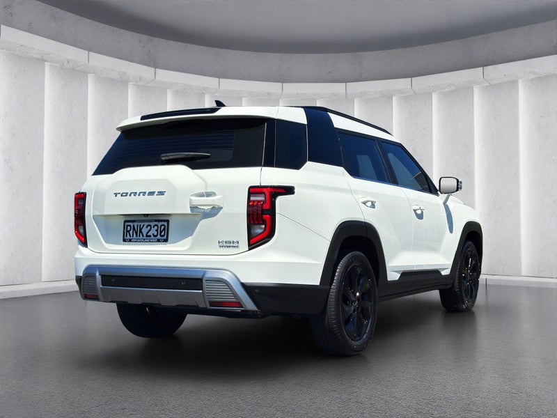 2025 KGM Torres HYBRID - DEMO image 4