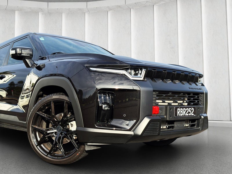 2025 KGM Torres R/T BLACK OUT DEMO image 2
